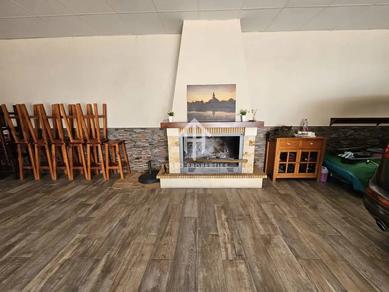 Sala de estar de Local en venta en Chimeneas con Aire acondicionado