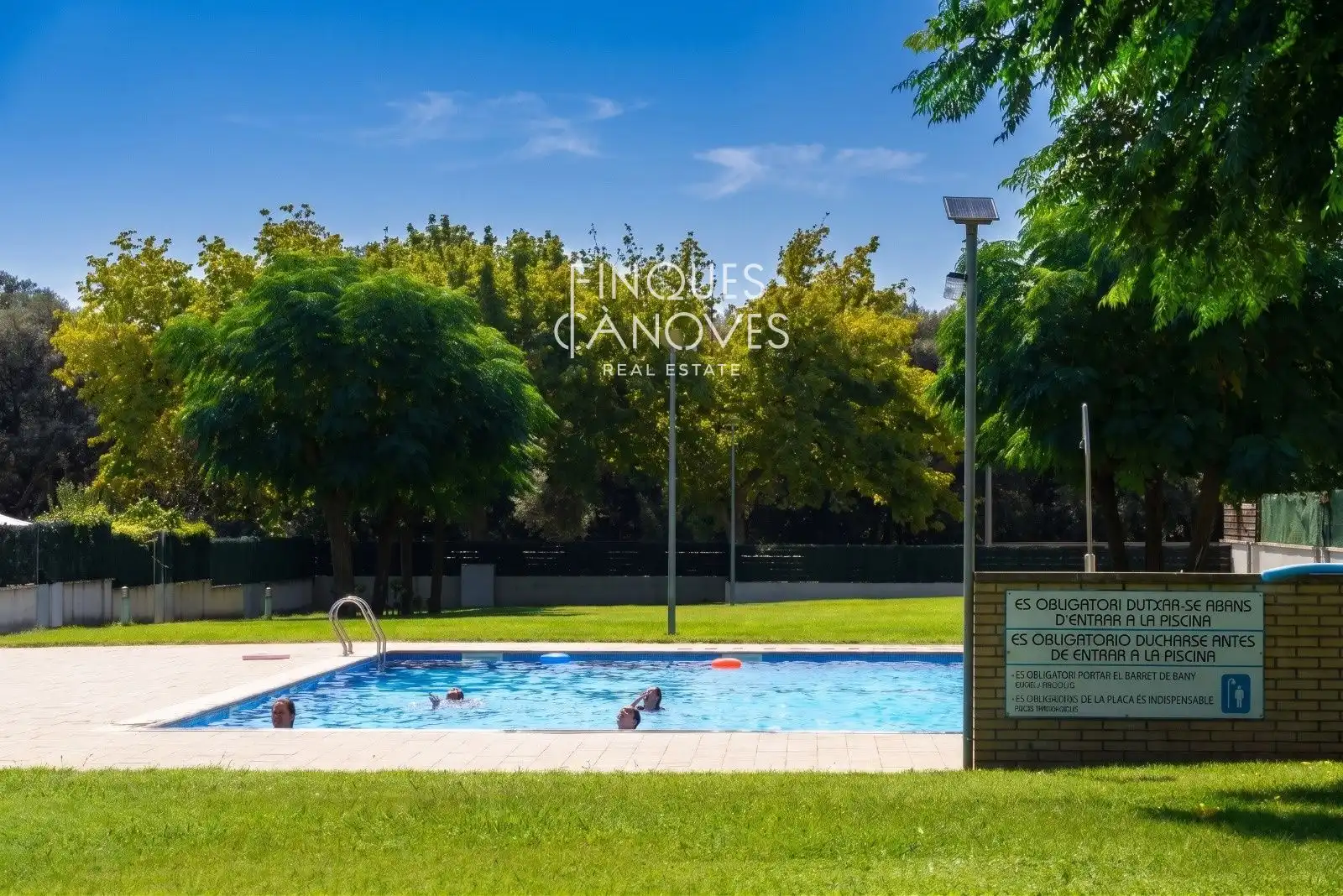 Swimming pool of Flat for sale in Girona  with Heating, Terrace and Swimming Pool