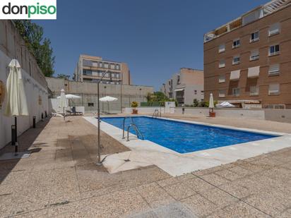 Piscina de Pis de lloguer en  Granada Capital amb Aire condicionat, Calefacció i Jardí privat