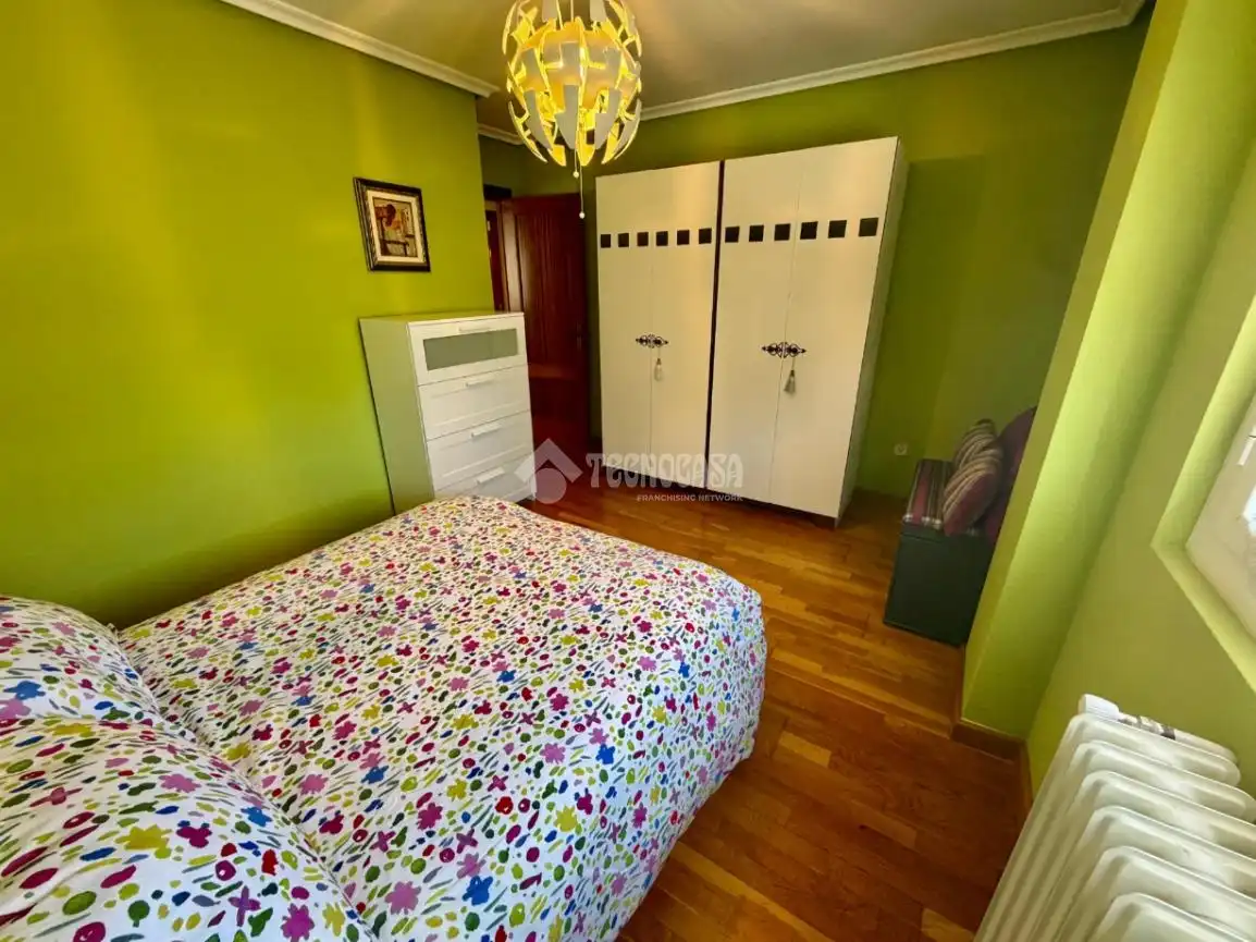 Habitación de Piso de alquiler en León Capital  con Aire acondicionado y Calefacción