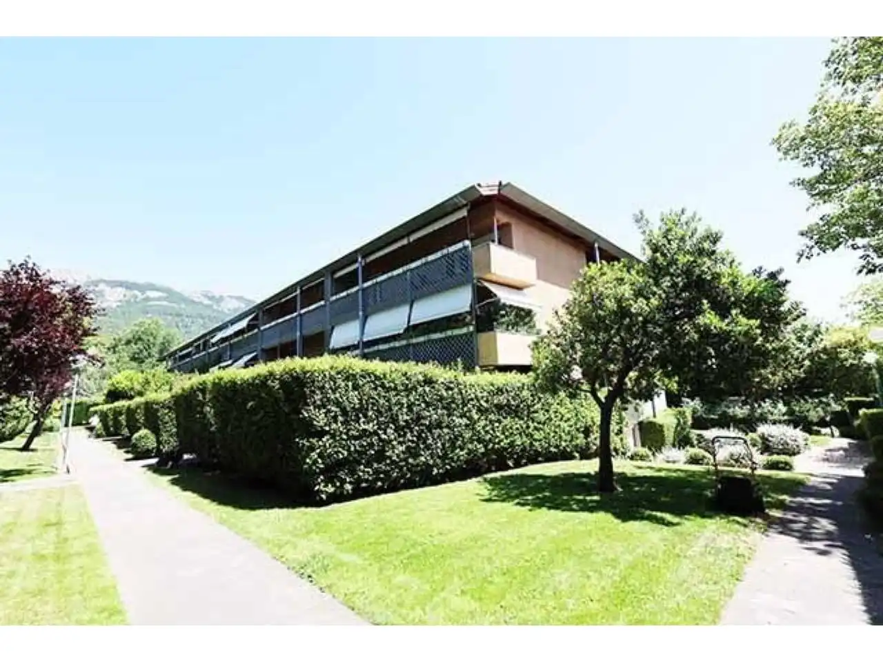 Vista exterior de Dúplex en venda en San Lorenzo de El Escorial amb Terrassa i Traster