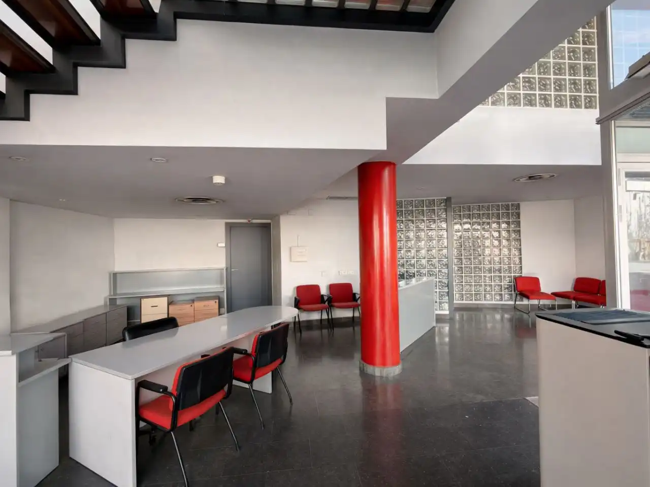 Oficina de alquiler en  Lleida Capital con Aire acondicionado, Calefacción y Amueblado