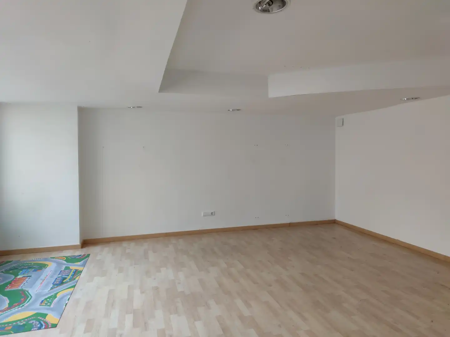 Oficina de lloguer a Carrer de la Creu, imagen 6