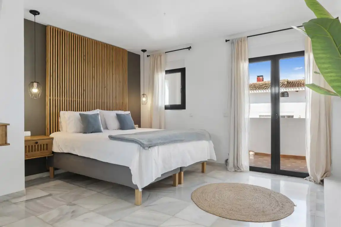 Bedroom of Houses for sale in Marbella  with Air Conditioner, Private garden and Terrace