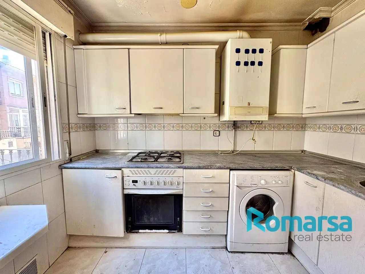 Kitchen of Detached homes for sale in Ávila  with Heating, Private garden and Parquet flooring