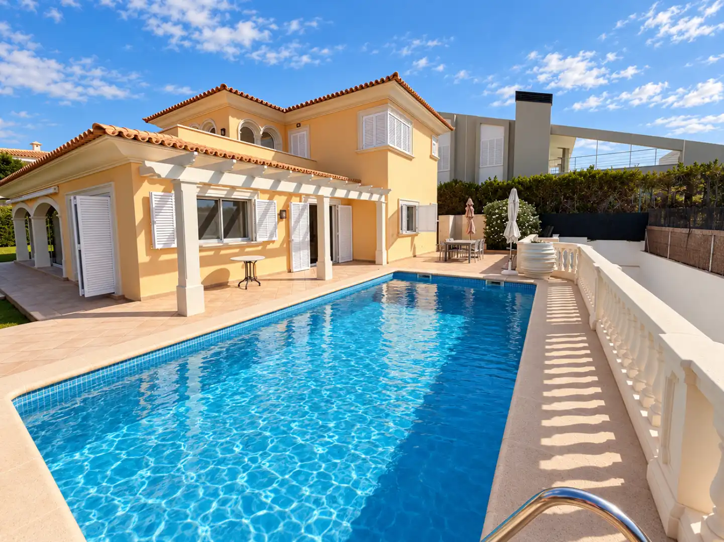 Swimming pool of Houses for sale in Son Verí