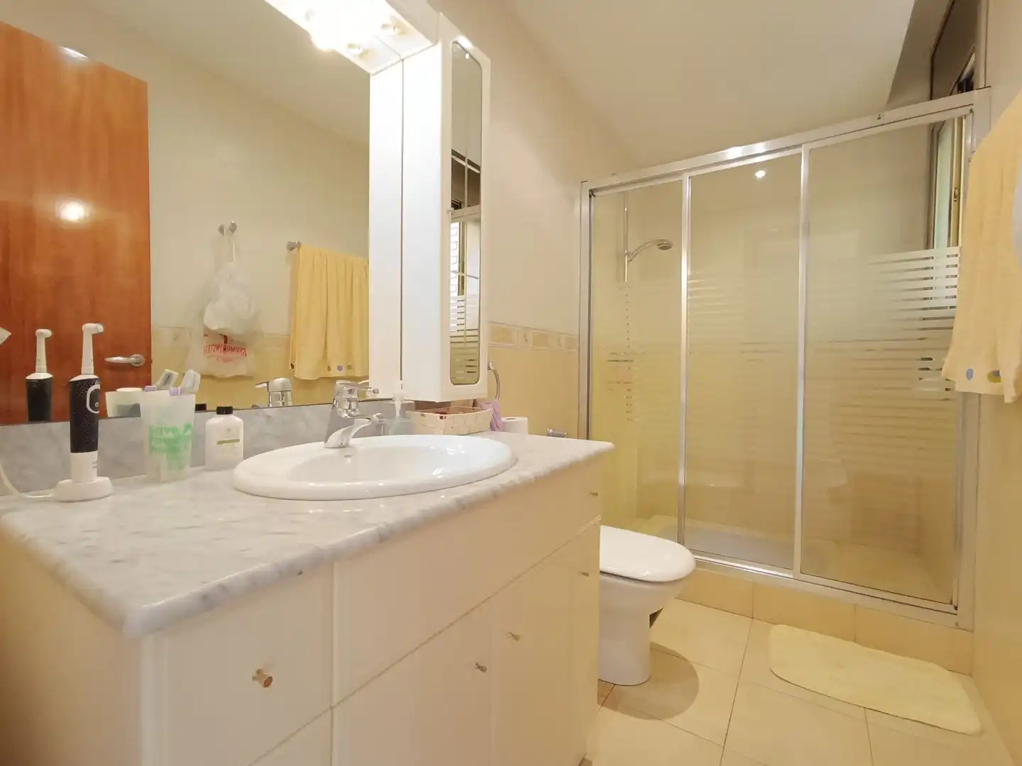 Baño de Casa o chalet en venta en Badalona con Aire acondicionado, Calefacción y Jardín privado