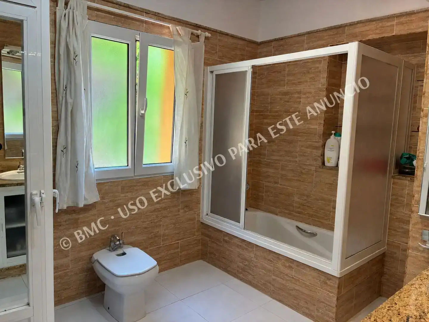 Badezimmer von Country house zum Verkauf in Colmenar mit Schwimmbad und Balkon