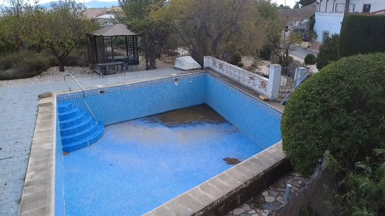 Piscina de Finca rústica en venta en Yecla con Aire acondicionado, Calefacción y Jardín privado