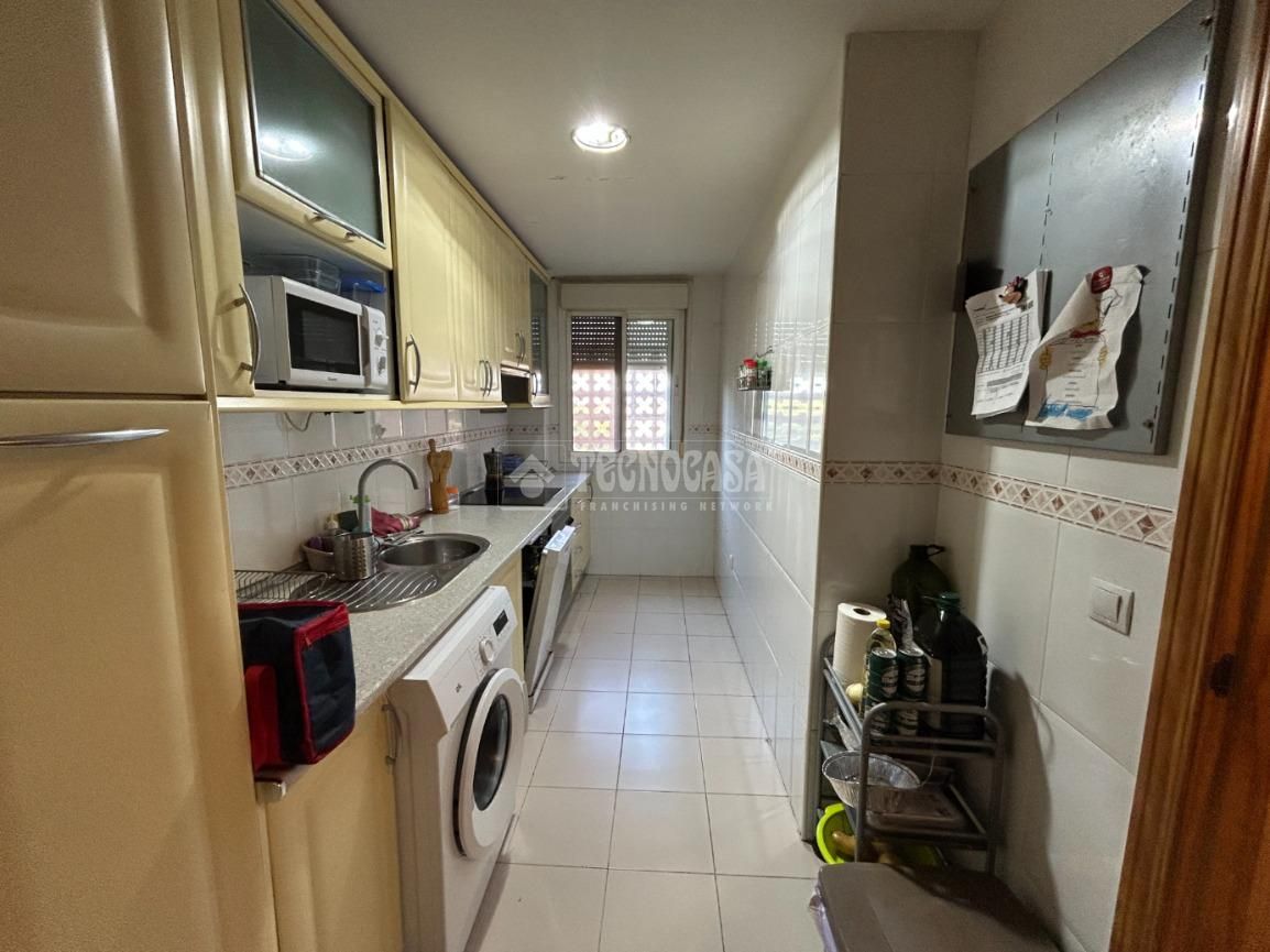 Kitchen of Flat for sale in Loeches  with Air Conditioner, Heating and Storage room