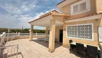 Terrassa de Casa adosada en venda en Orihuela amb Aire condicionat, Piscina i Internet