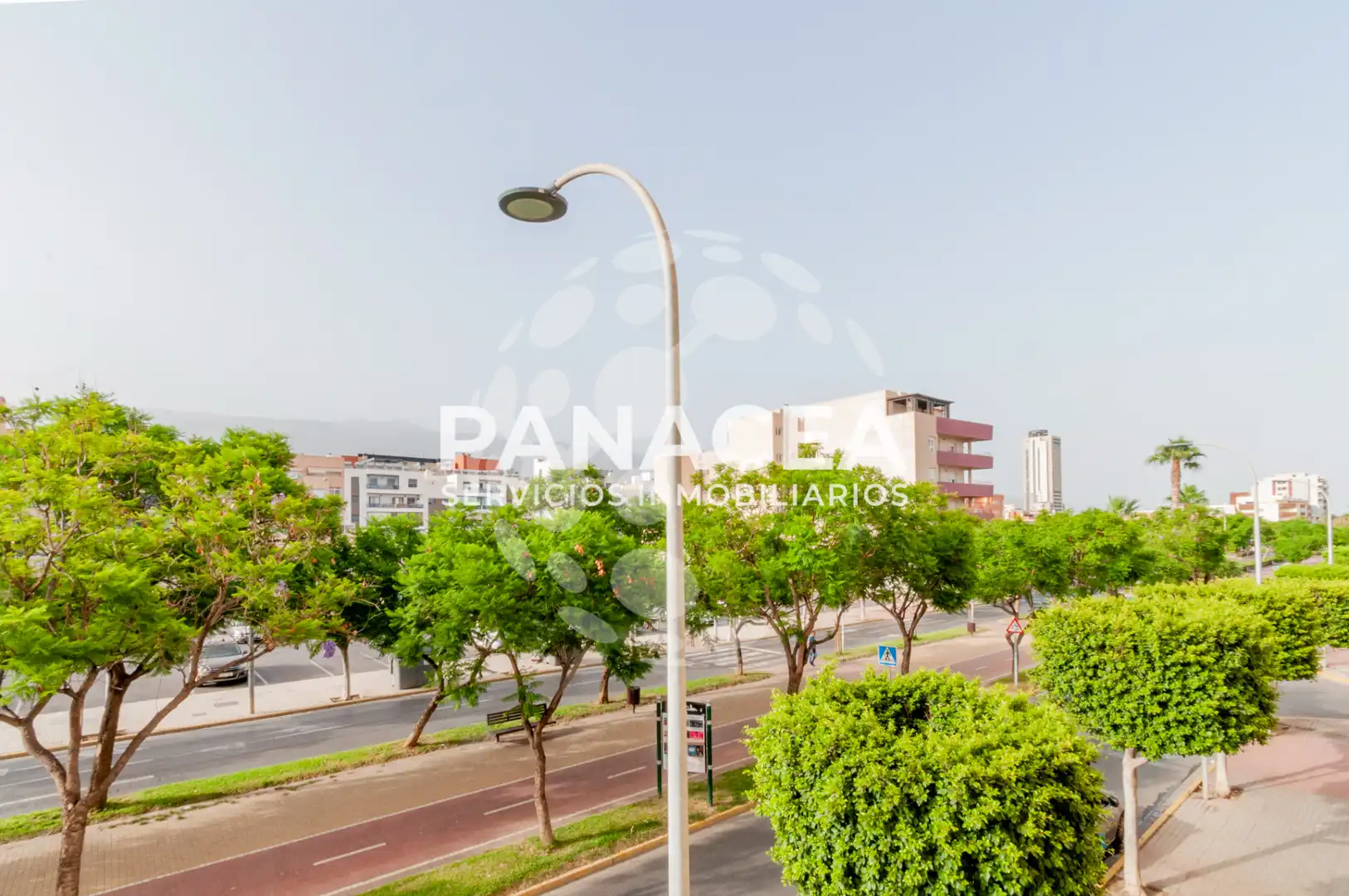 Vista exterior de Piso en venta en El Ejido con Amueblado, TV y Balcón