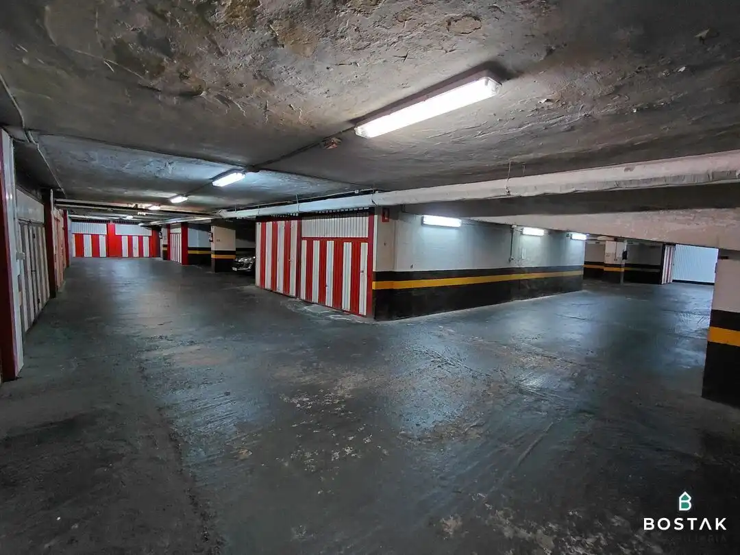 Parkplatz zur Miete in Luis Iruarrizaga Kalea, imagen 4