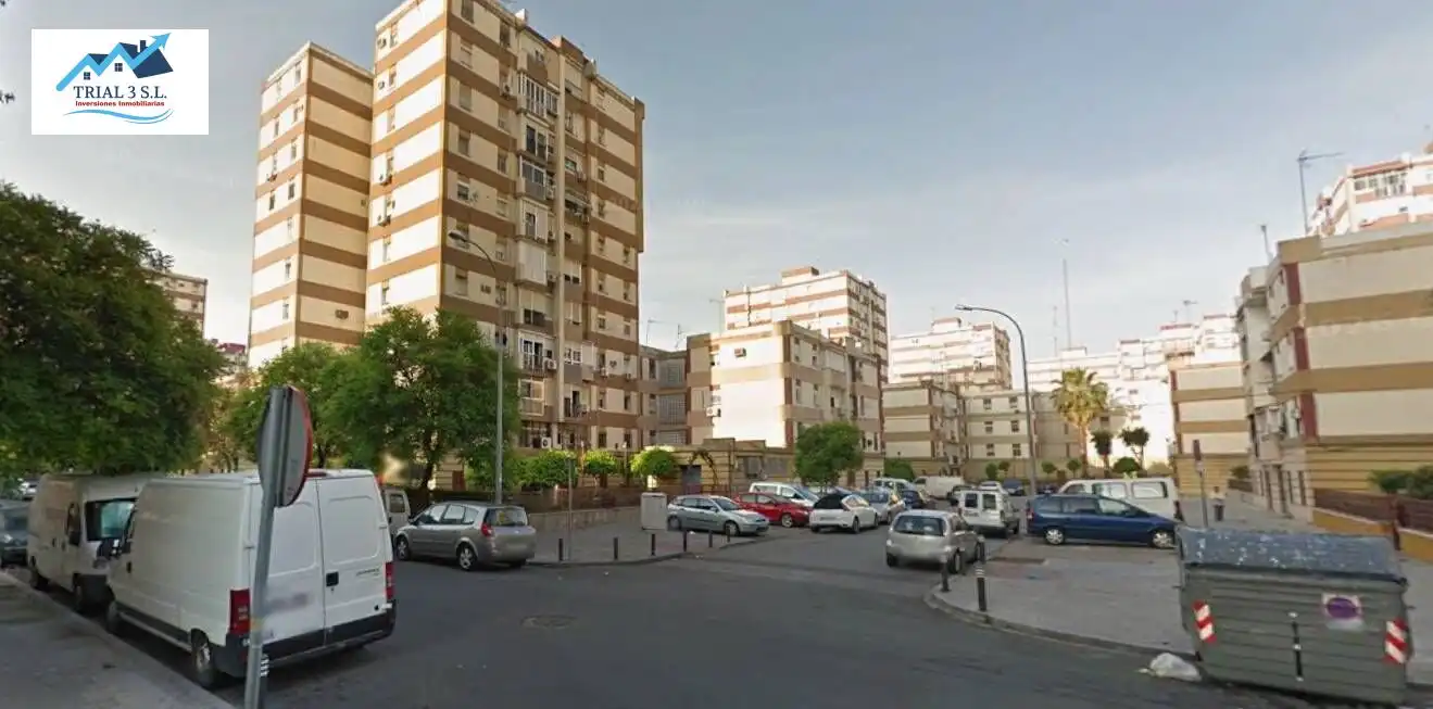 Vista exterior de Piso en venta en Sevilla