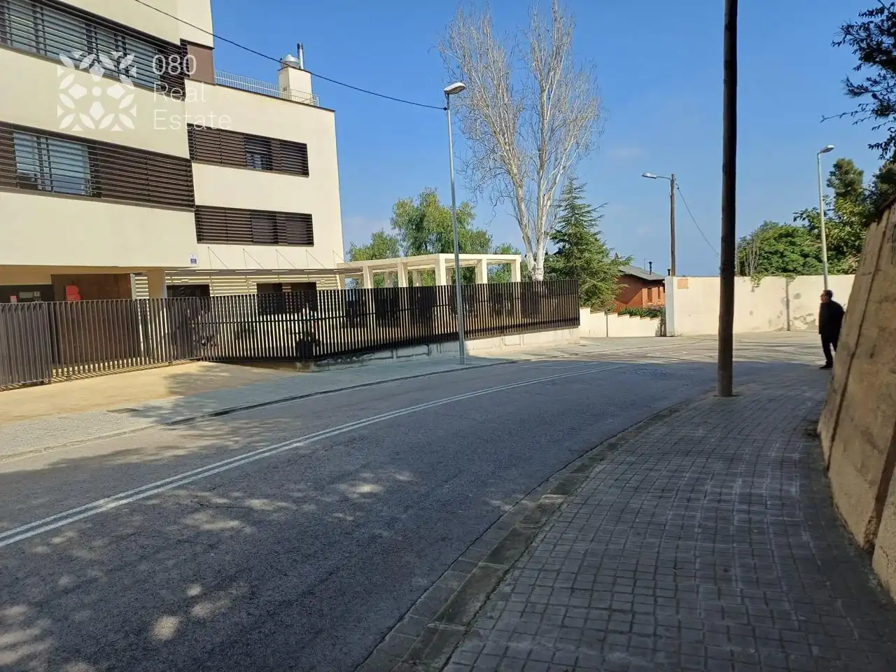 Außenansicht von Wohnung zum Verkauf in Barcelona mit Terrasse und Gemeinschaftspool