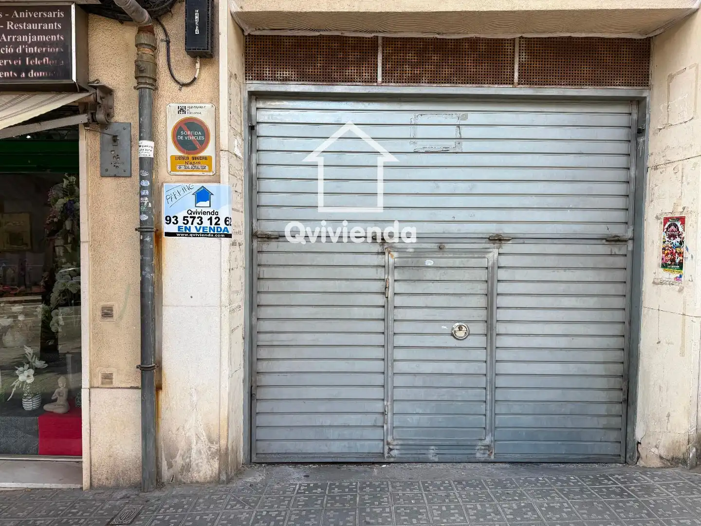 Außenansicht von Garage zum Verkauf in Terrassa