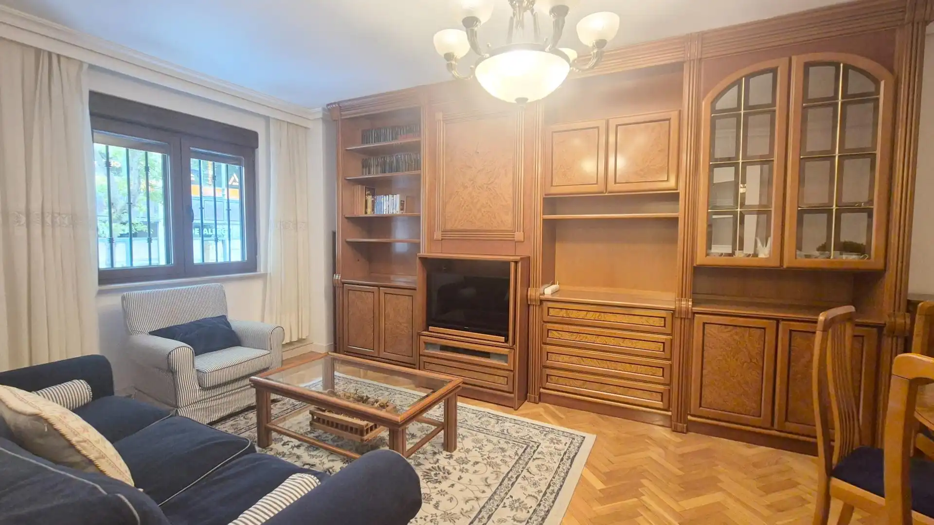 Sala de estar de Piso de alquiler en Salamanca con Calefacción, Parquet y Amueblado