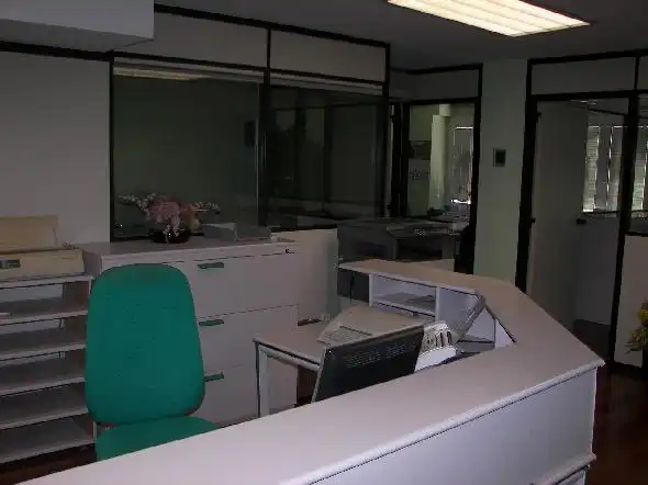 Business premises for sale in Puerto Chico, imagen 3