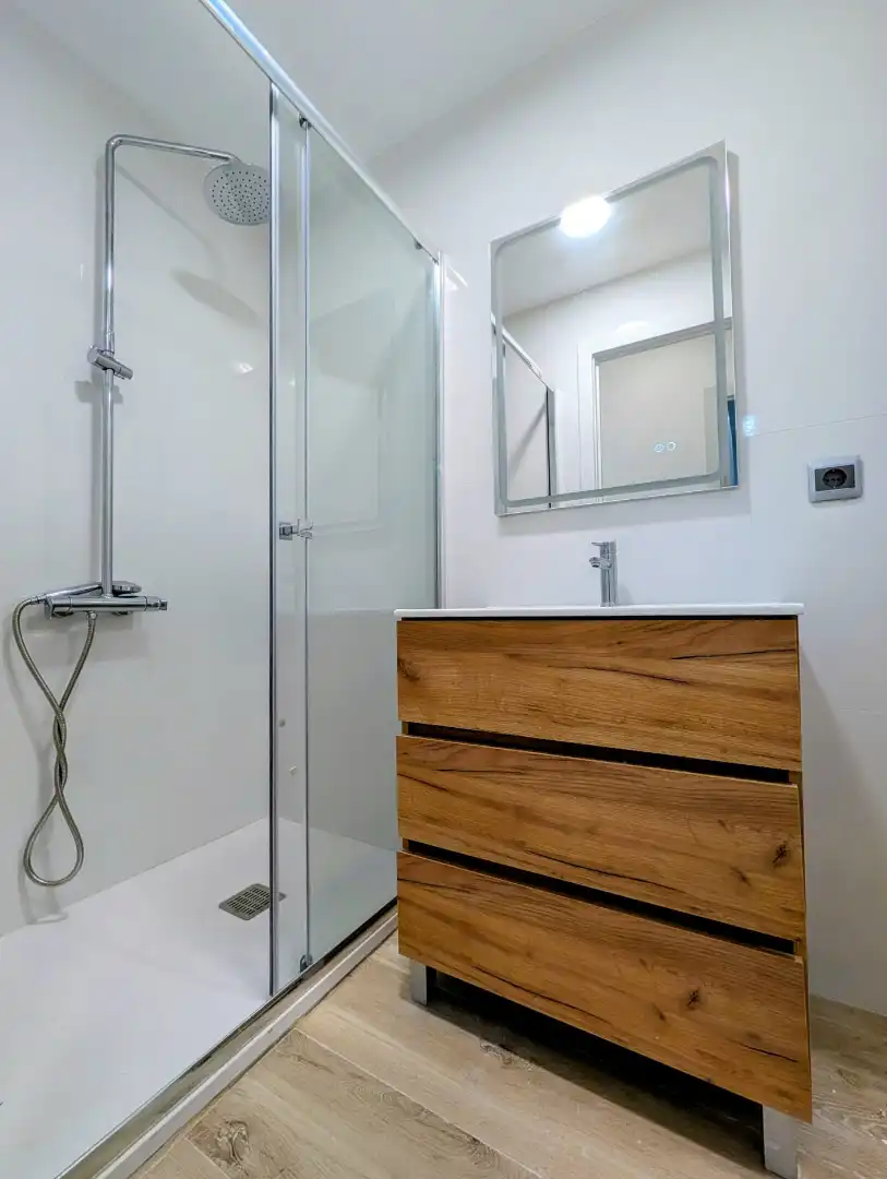 Baño de Piso en venta en Badalona con Parquet y Horno