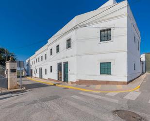 Vista exterior de Dúplex en venda en Sanlúcar la Mayor amb Piscina