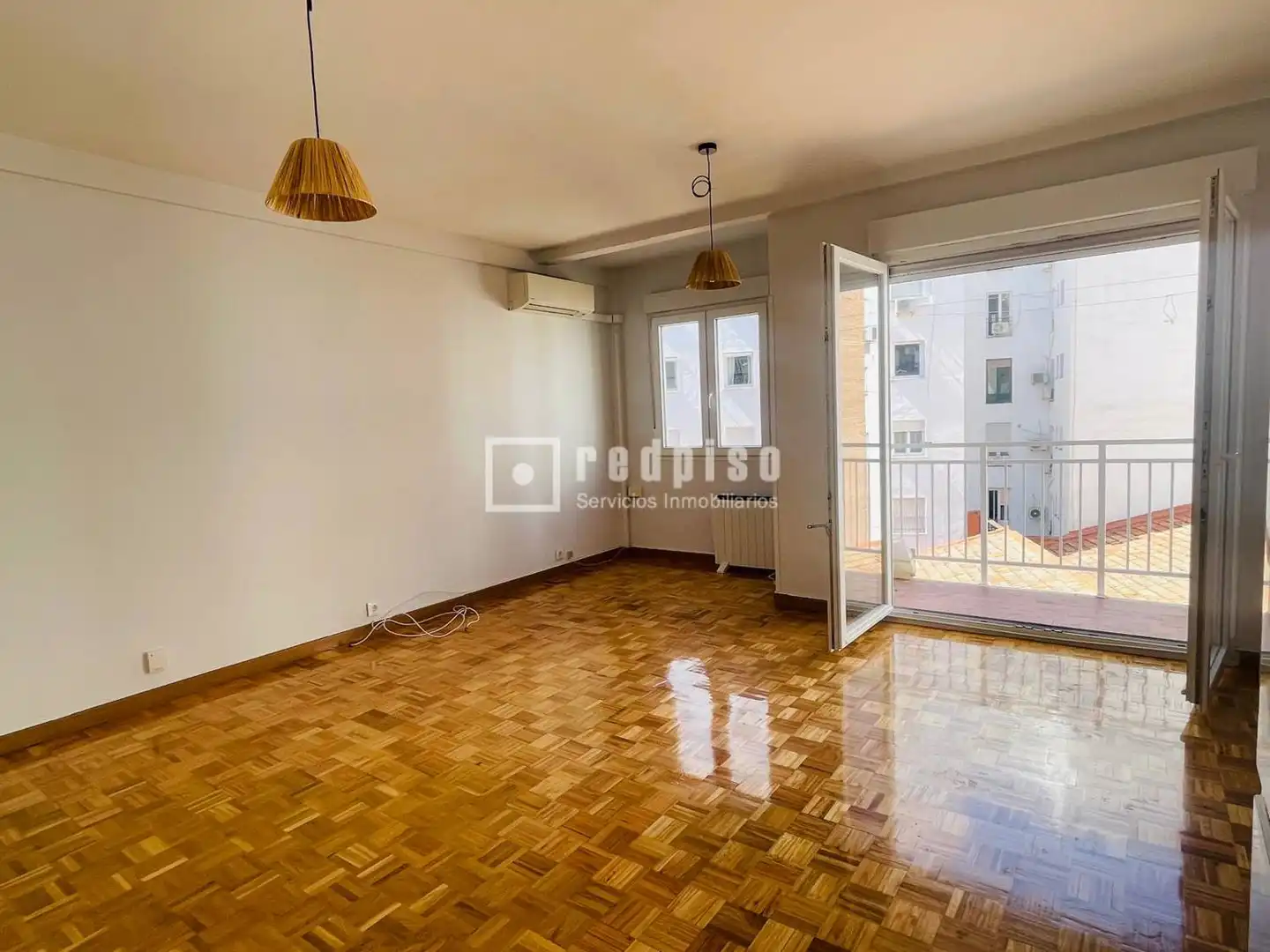 Sala de estar de Piso de alquiler en Madrid con Calefacción y Terraza
