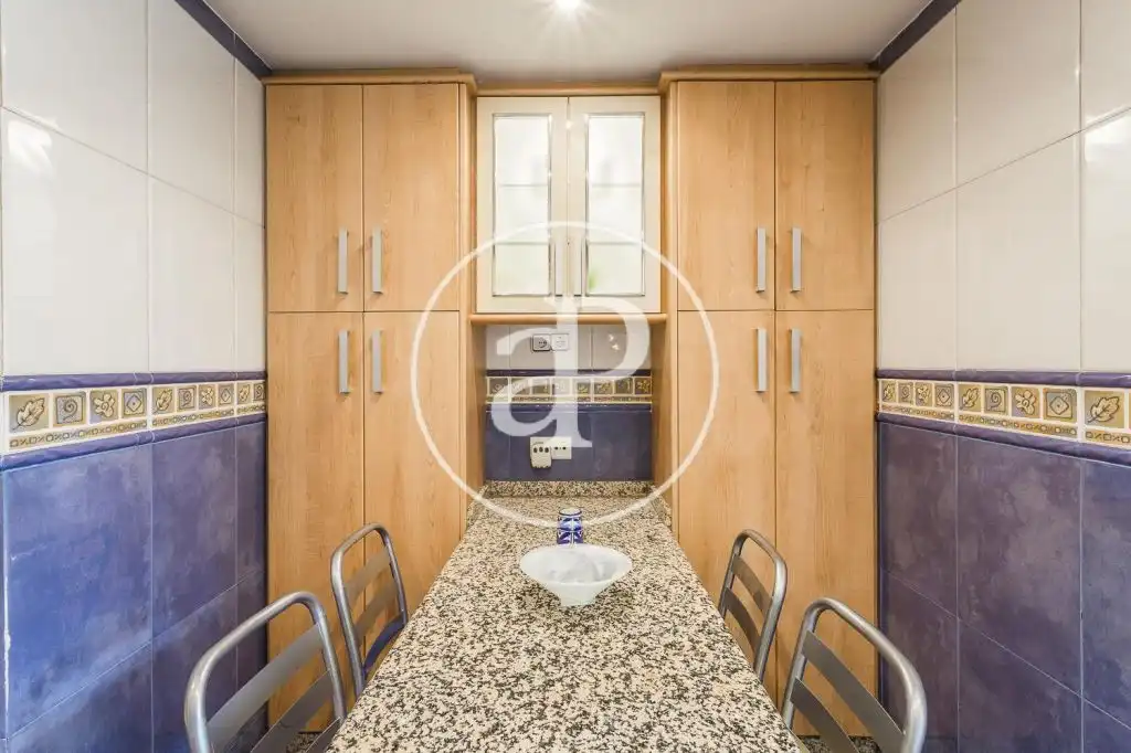Flat for rent in Av. del General Avilés, Sant Pau