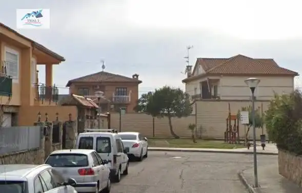 House with garden for sale in Calle SALVADOR DALI, imagen 2