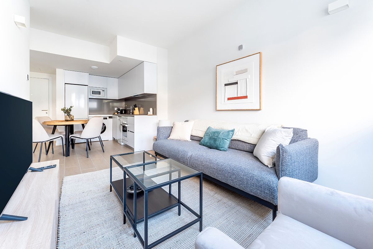 Sala d'estar de Apartament de lloguer en  Madrid Capital amb Aire condicionat, Calefacció i Traster