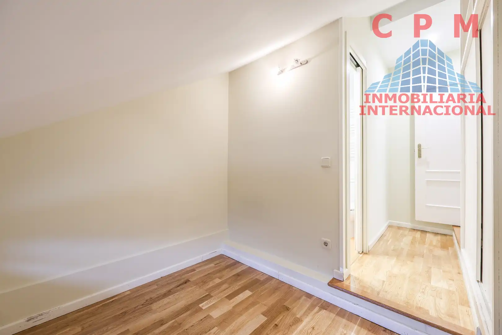 Bedroom of Duplexes for rent in Madrid  with Air Conditioner, Heating and Parquet flooring