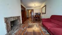 Sala d'estar de Pis en venda en Manresa amb Calefacció, Parquet i Traster