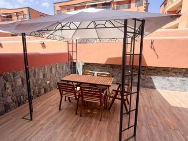 Casa a schiera con piscina in vendita a Casco Urbano