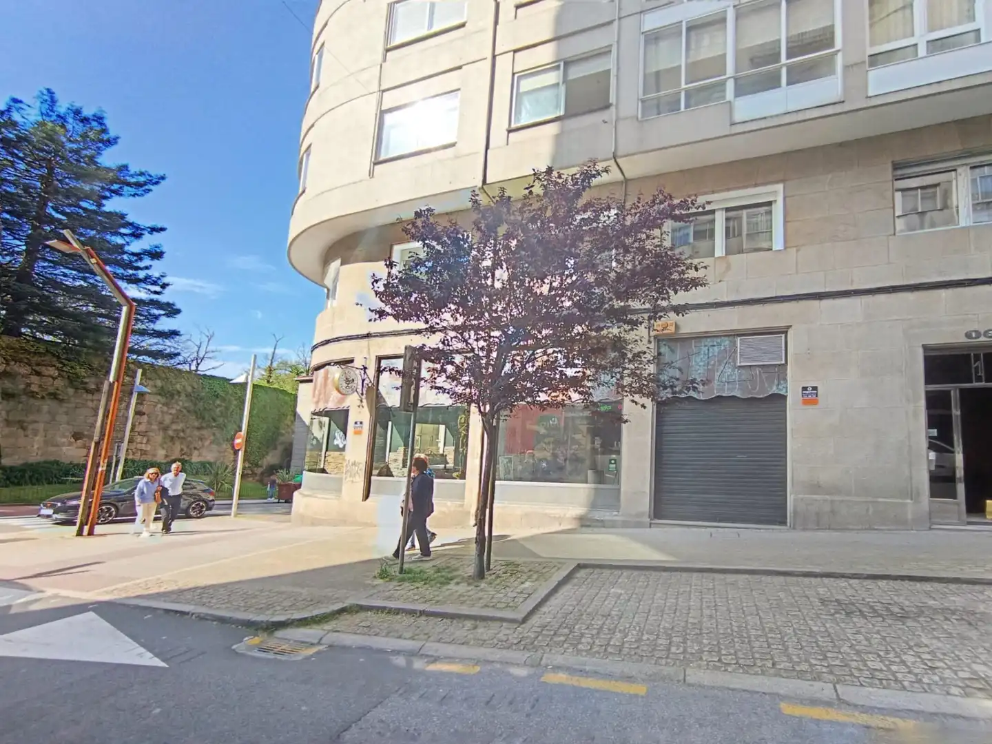 Vista exterior de Local en venda en Pontevedra Capital 