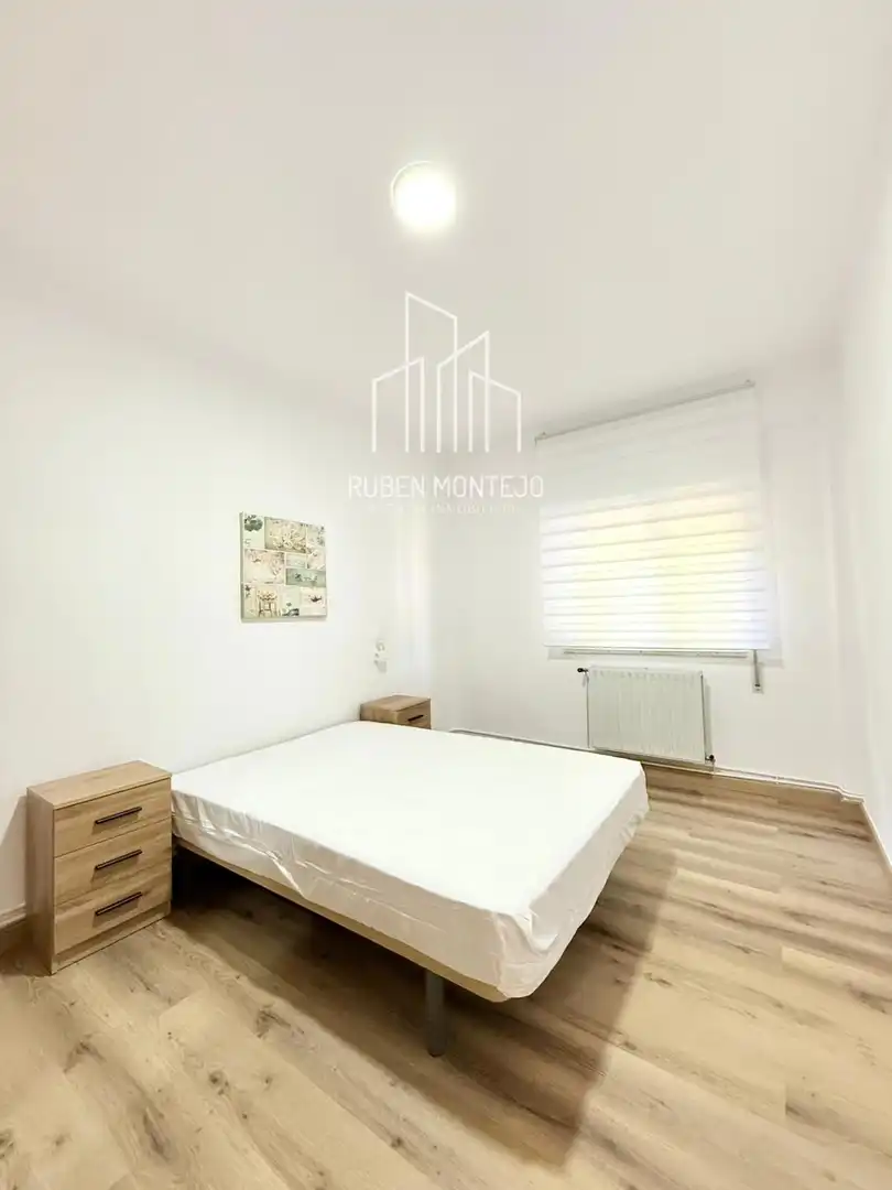 Bedroom of Flat for rent in Salamanca  with Heating, Storage room and Furnished