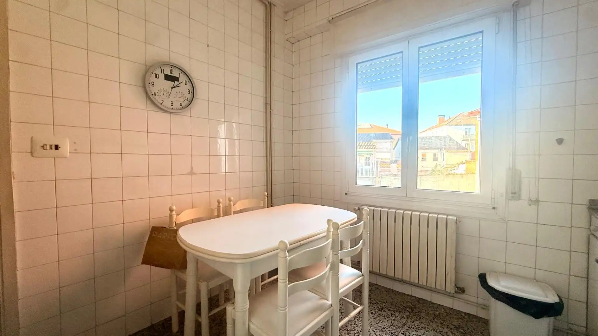 Kitchen of Flat for sale in Ourense Capital   with Heating, Storage room and Furnished