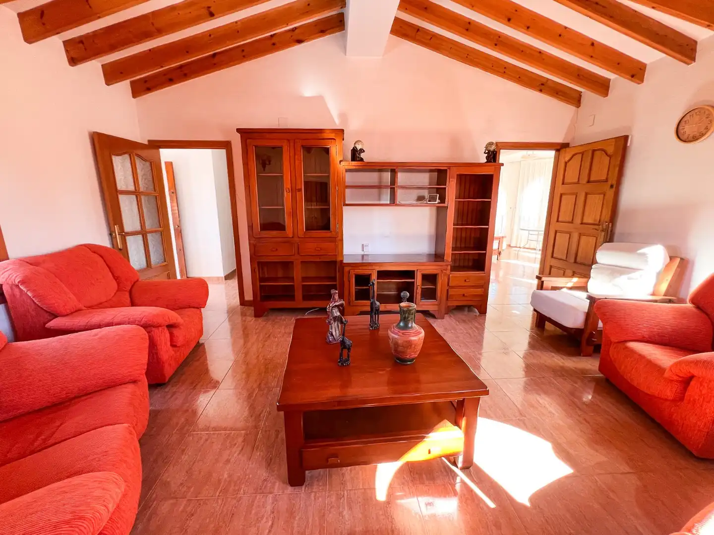 Sala de estar de Casa adosada en venta en Torrevieja con Aire acondicionado, Calefacción y Jardín privado