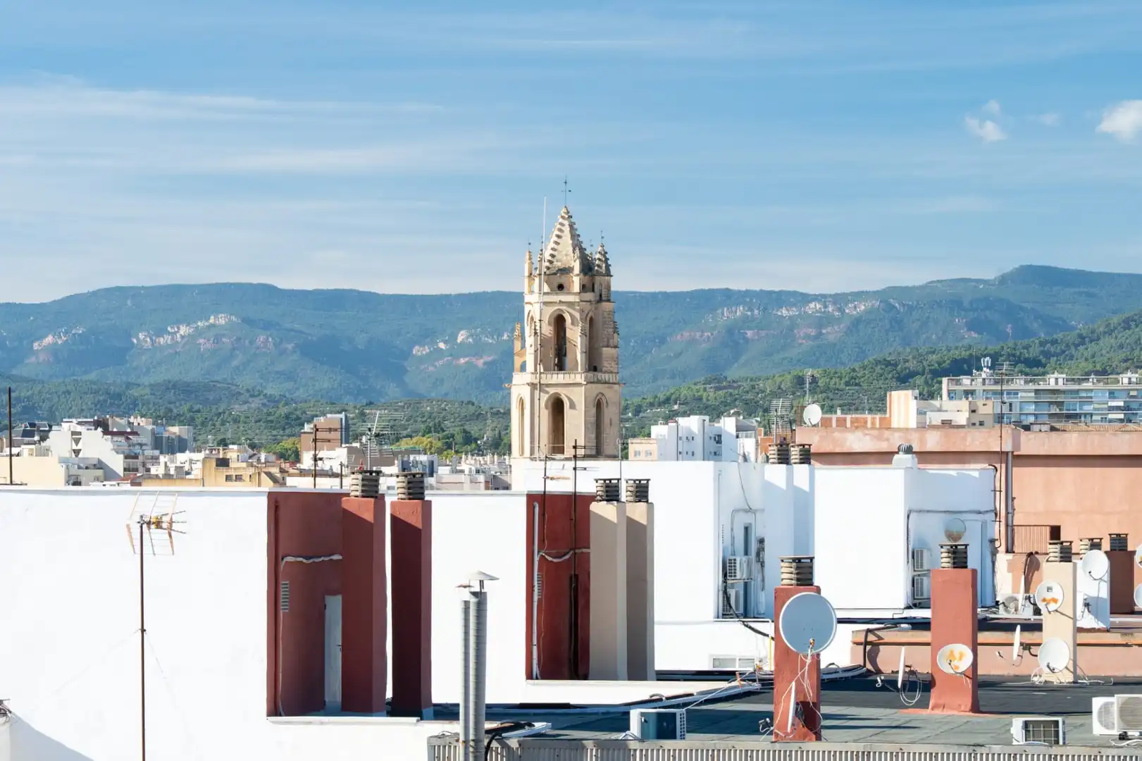Außenansicht von Dachboden zum Verkauf in Reus mit Klimaanlage, Heizung und Terrasse