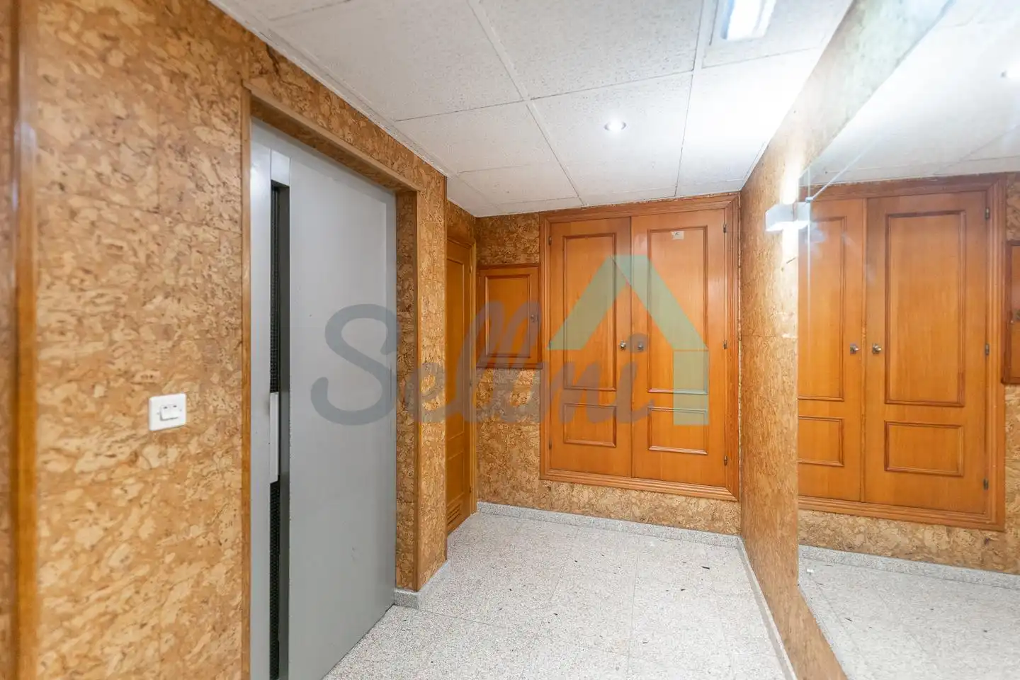 Piso de alquiler en Oviedo  con Calefacción, Parquet y Terraza