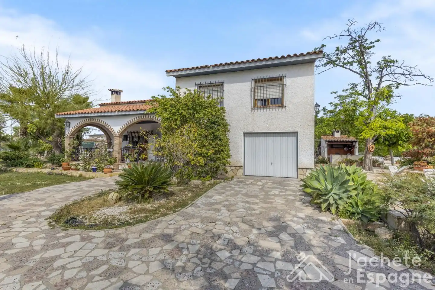 Exterior view of Houses for sale in San Vicente del Raspeig / Sant Vicent del Raspeig  with Private garden, Terrace and Swimming Pool