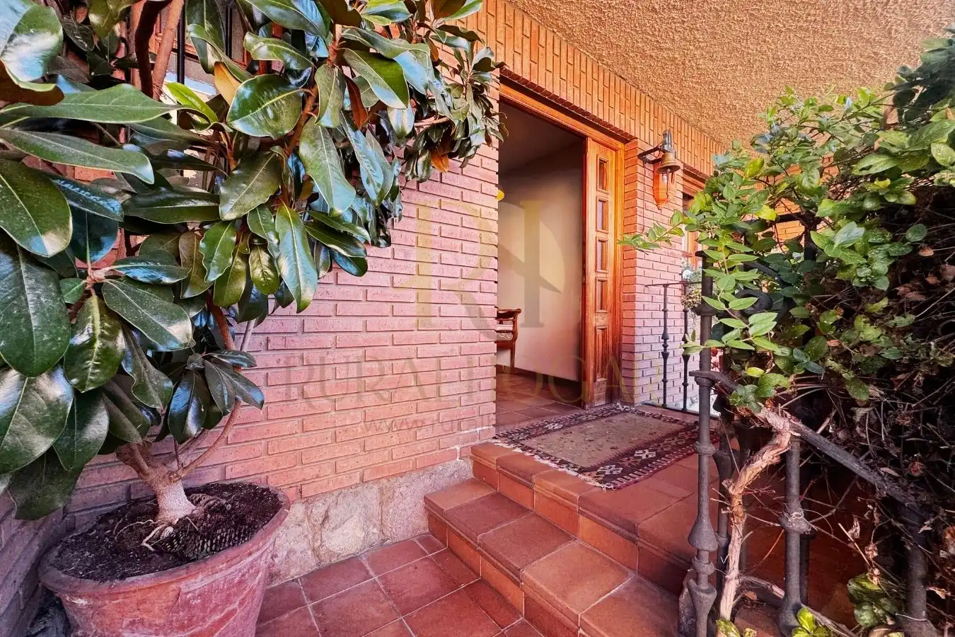 Adosado con piscina en venta en Calle El Ebro, imagen 4