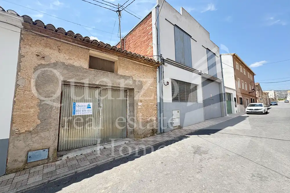Vista exterior de Casa adosada en venda en Beneixama amb Traster