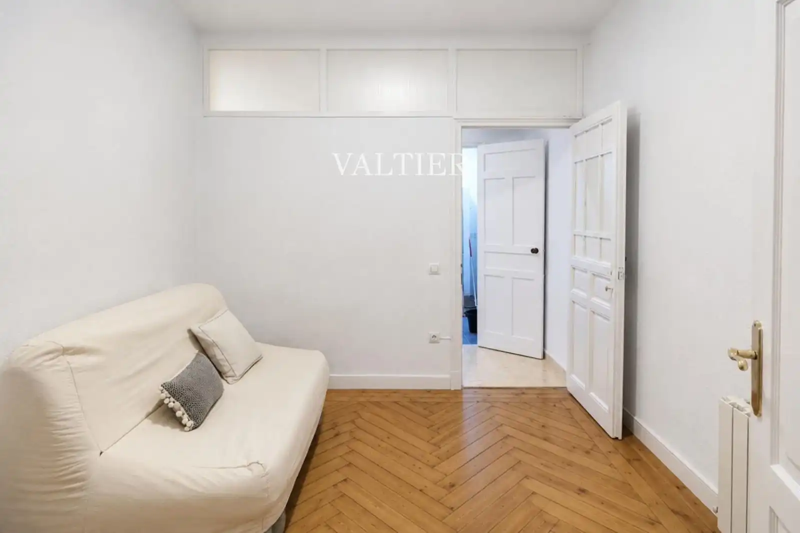 Bedroom of Flat for rent in Madrid