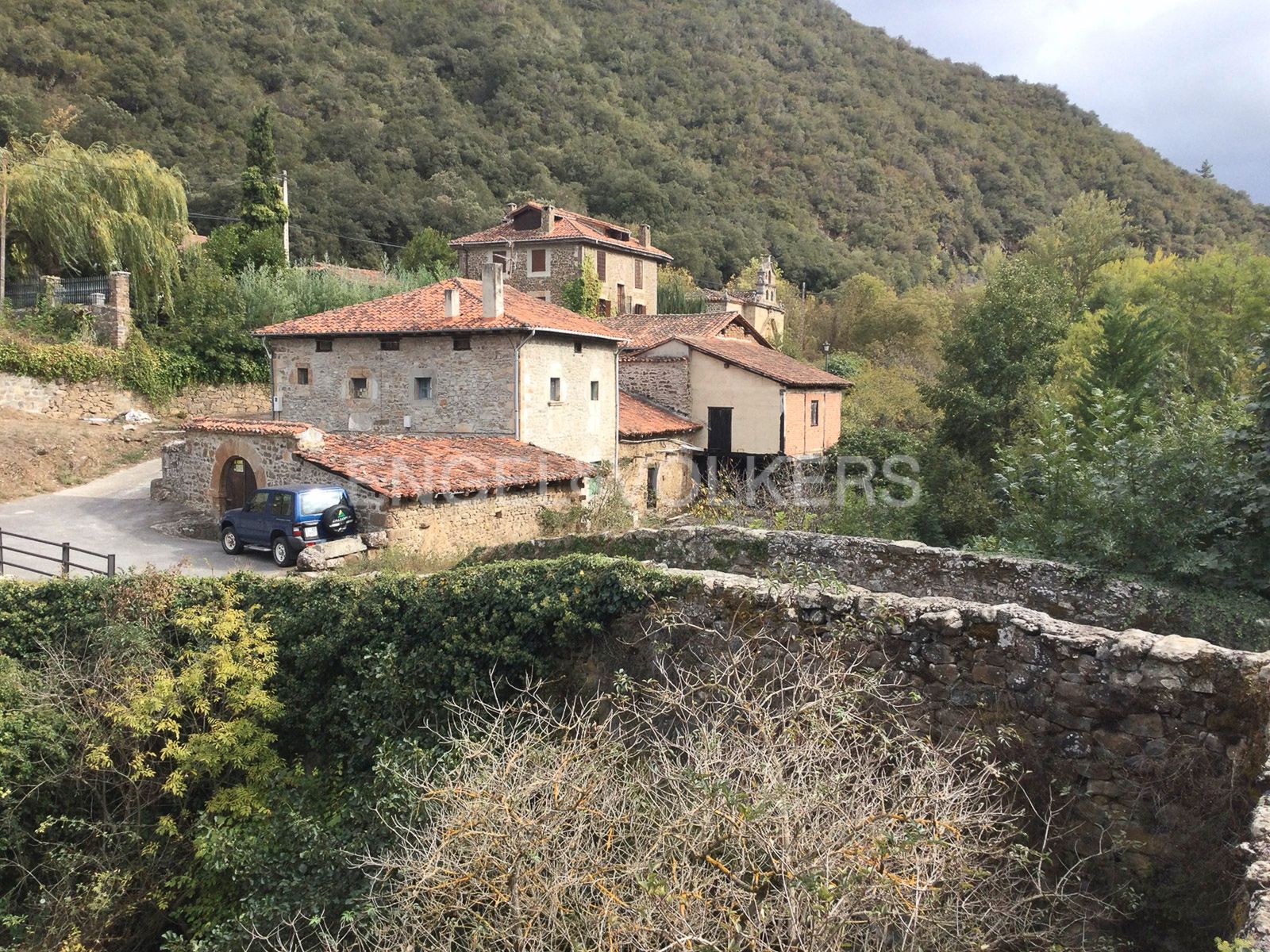Vista exterior de Casa o xalet en venda en Cabezón de Liébana amb Calefacció, Jardí privat i Terrassa