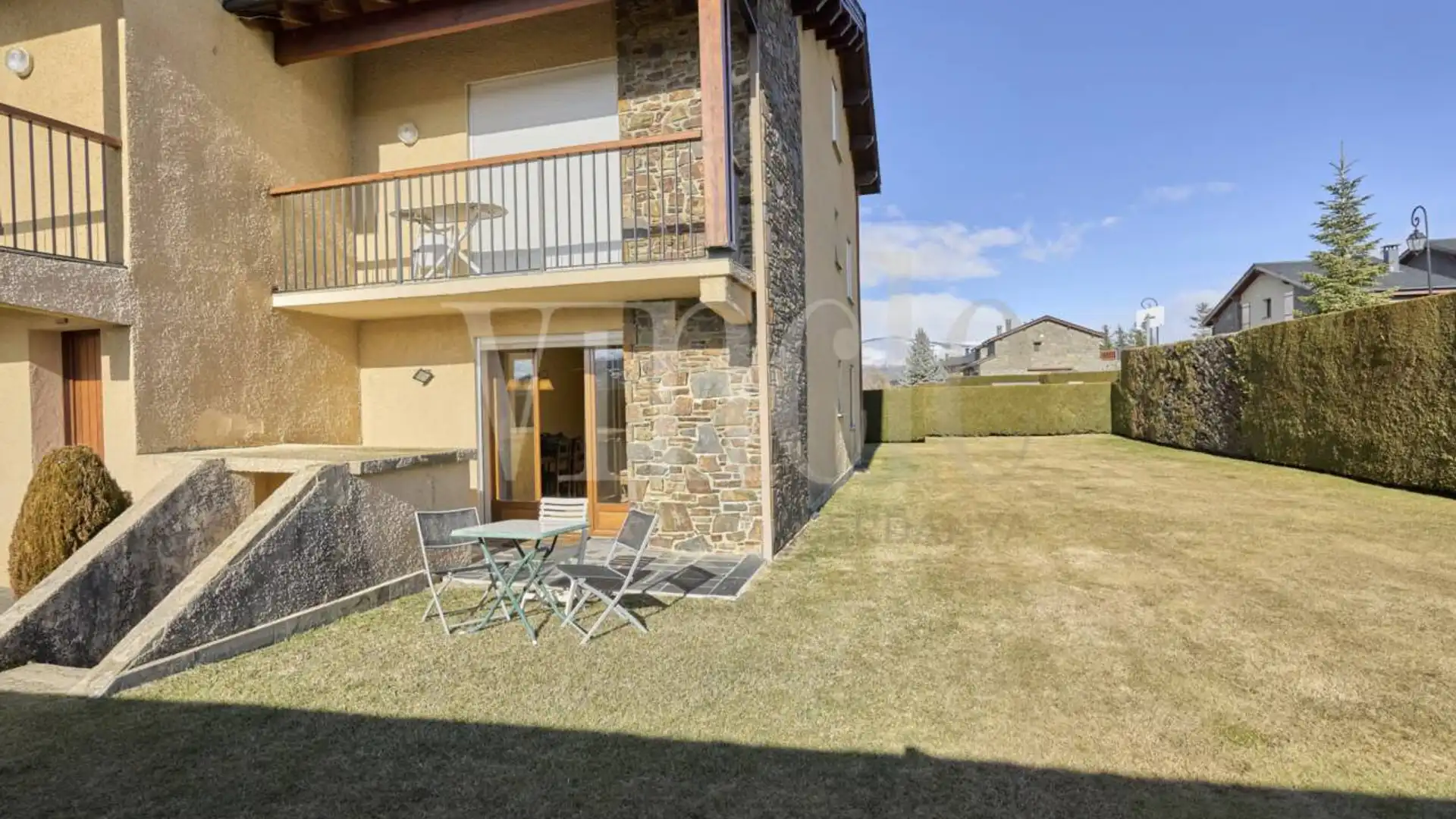 Jardín de Piso en venta en Palau - de - Cerdagne con Calefacción, Parquet y Terraza