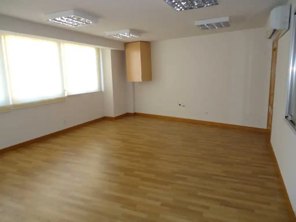 Office for rent in Móstoles  with Air Conditioner