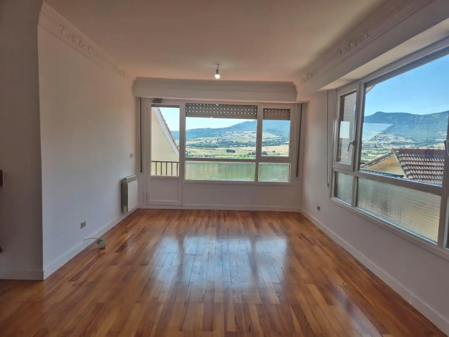 Sala d'estar de Apartament en venda en Valle de Mena amb Terrassa