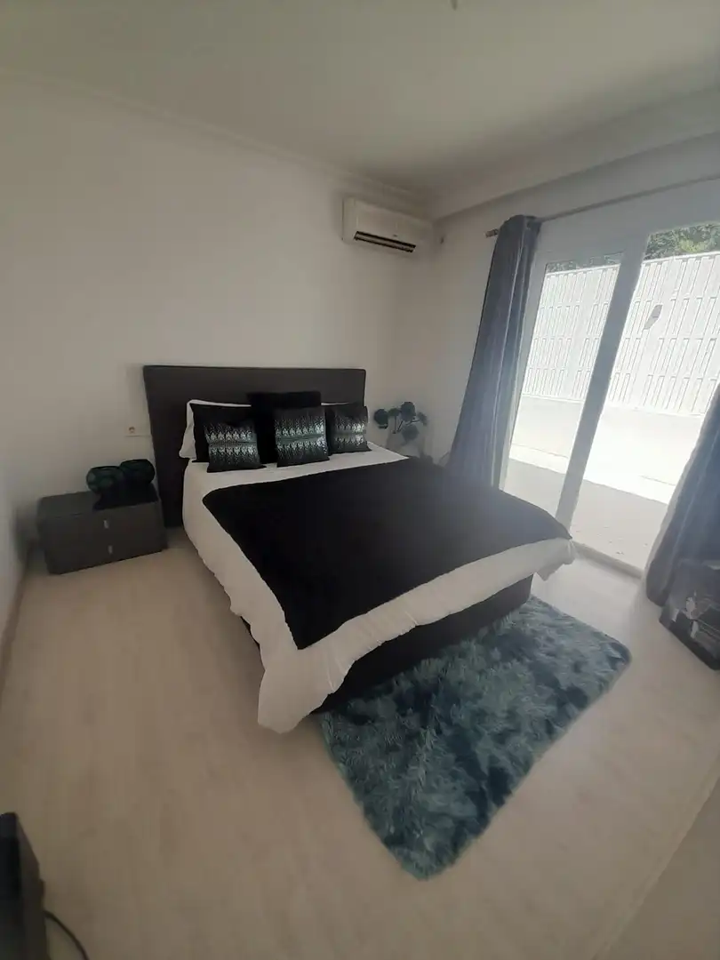 Dormitori de Casa o xalet en venda en Marbella amb Aire condicionat, Jardí privat i Terrassa