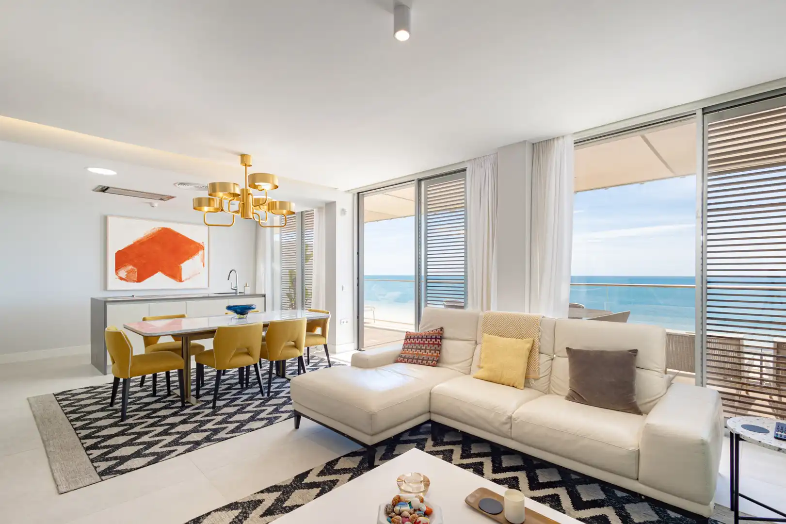 Sala de estar de Apartamento en venta en Estepona con Aire acondicionado, Calefacción y Terraza