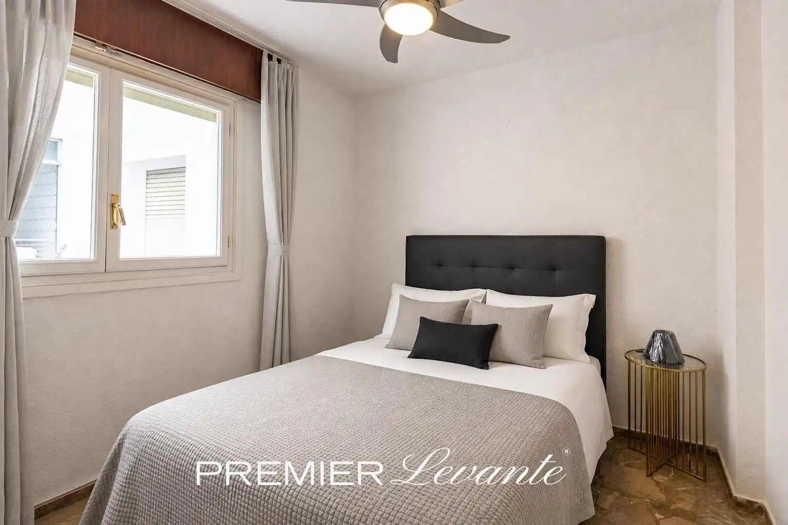 Schlafzimmer von Wohnung zum Verkauf in Alicante / Alacant mit Klimaanlage und Balkon