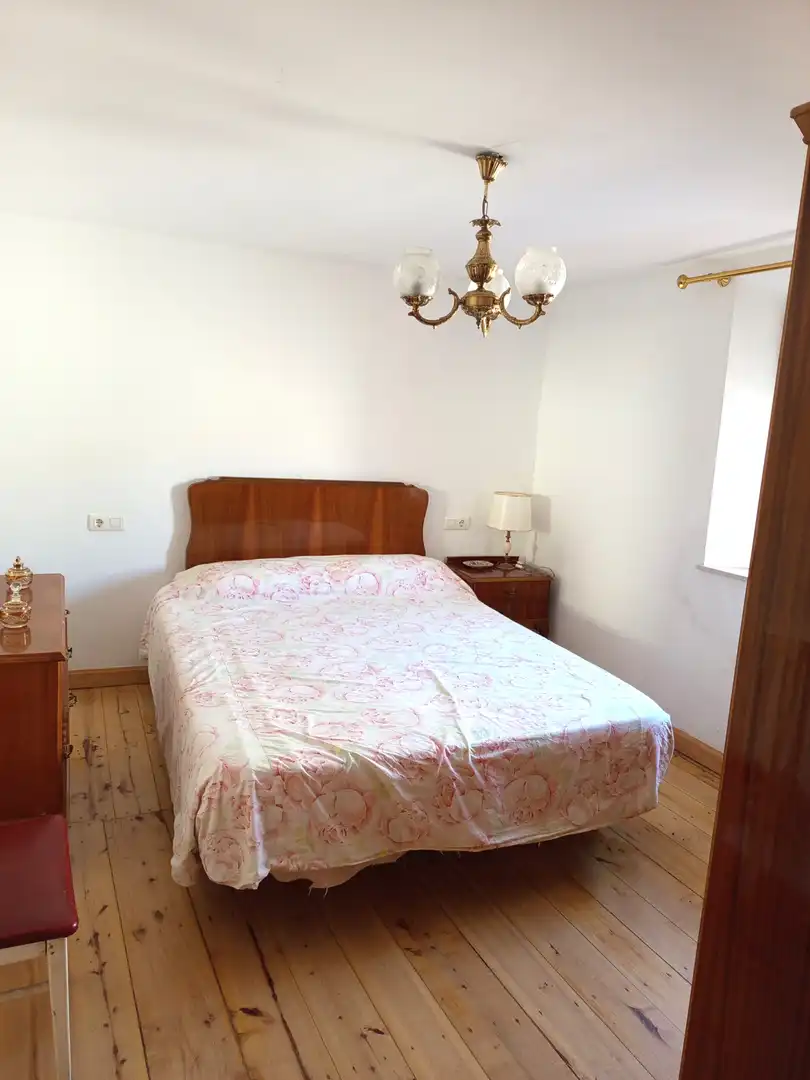 Dormitori de Casa o xalet en venda en Dehesa de Romanos  amb Calefacció, Parquet i Traster