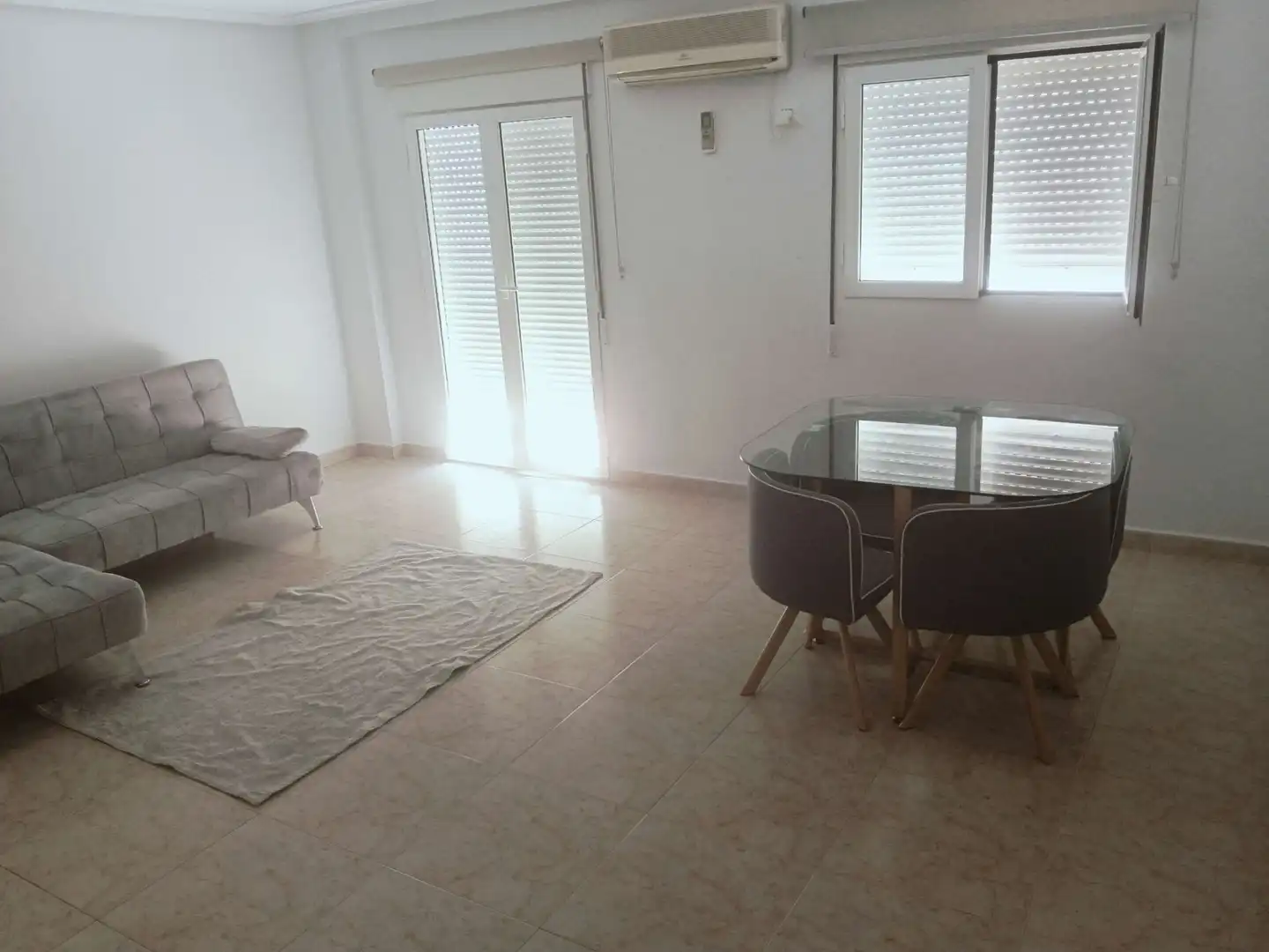 Living room of Flat for rent in Zaragoza  with Air Conditioner, Heating and Terrace